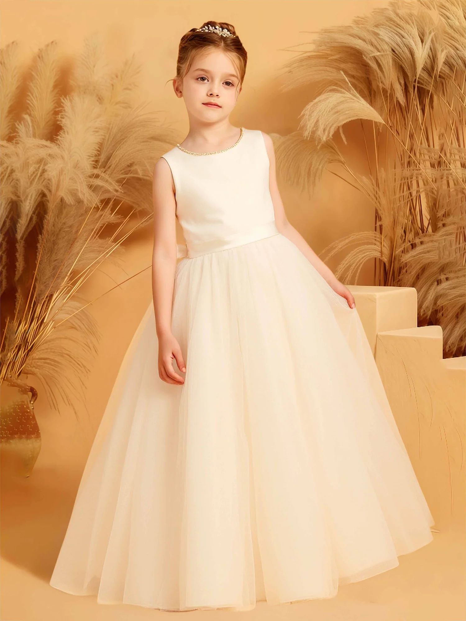 Ball Gown Scoop Neck Tulle Flower Girl Dress With Bow Champagne