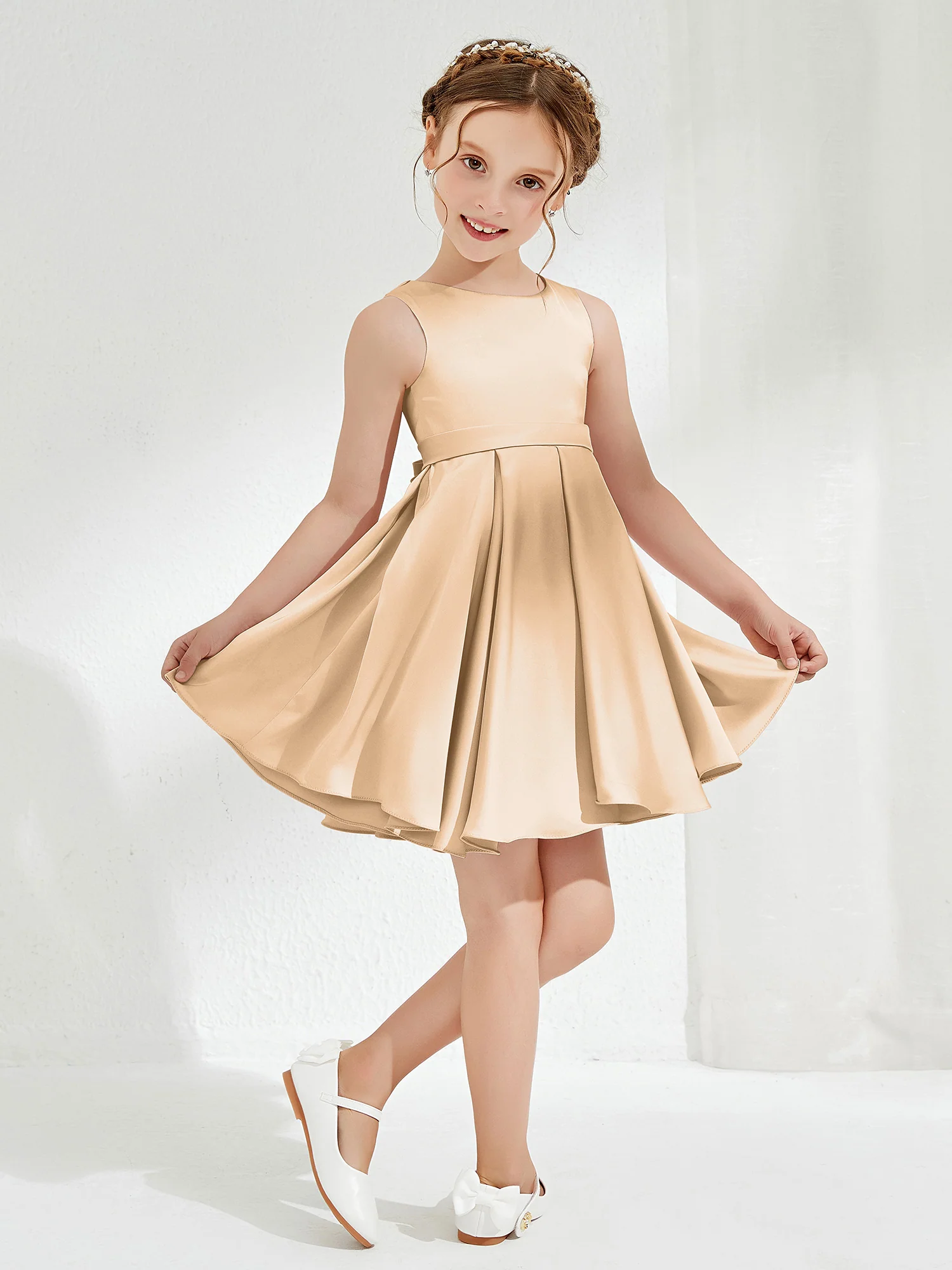 Cute Scoop Pleated Knee-Length Girl's Dress Champagne