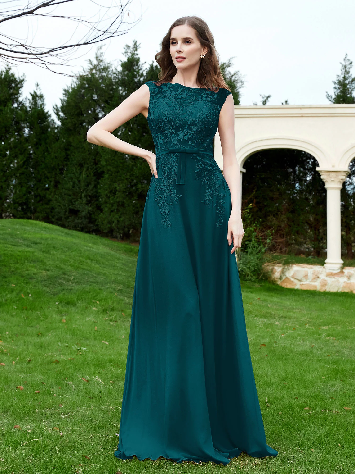 Elegant Illusion Lace Appliqued Dress With Buttons Pine