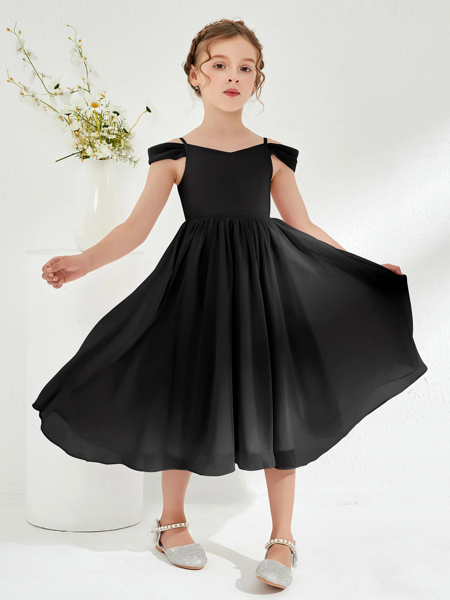 Off-the-shoulder Pleated Girl's Dress Black