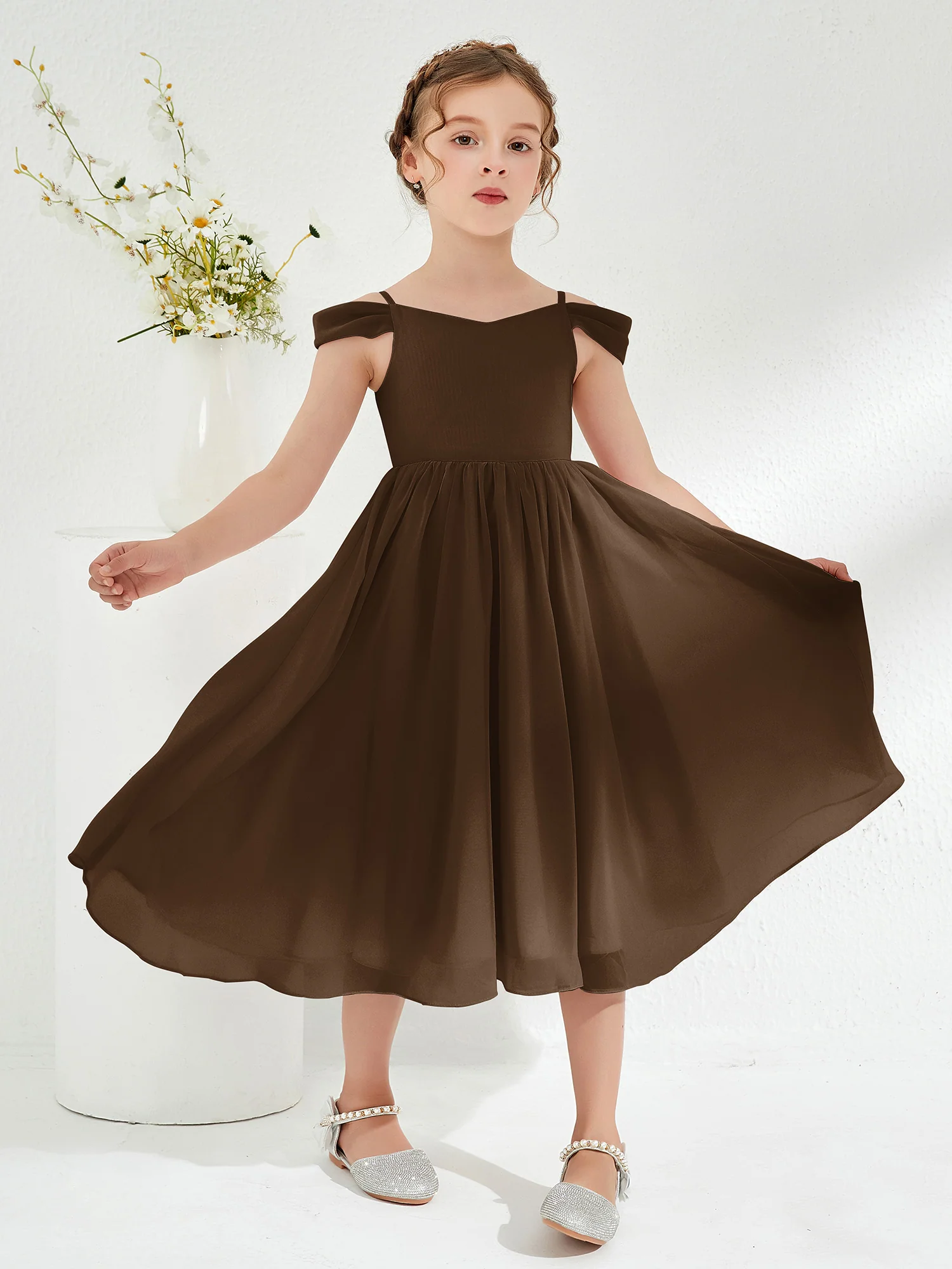 Off-the-shoulder Pleated Girl's Dress Brown