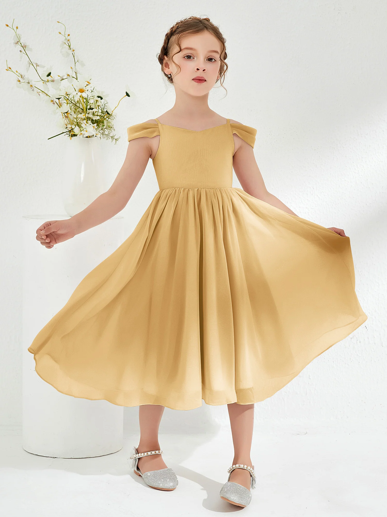 Off-the-shoulder Pleated Girl's Dress Gold