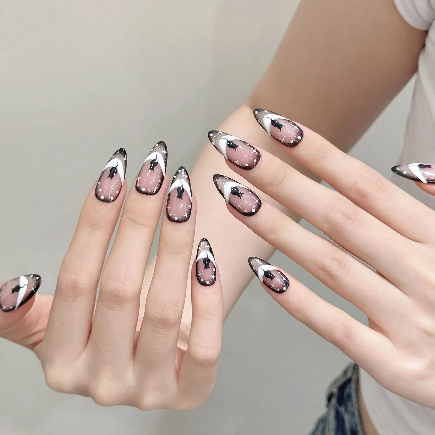 Pointed Drama - Image 2