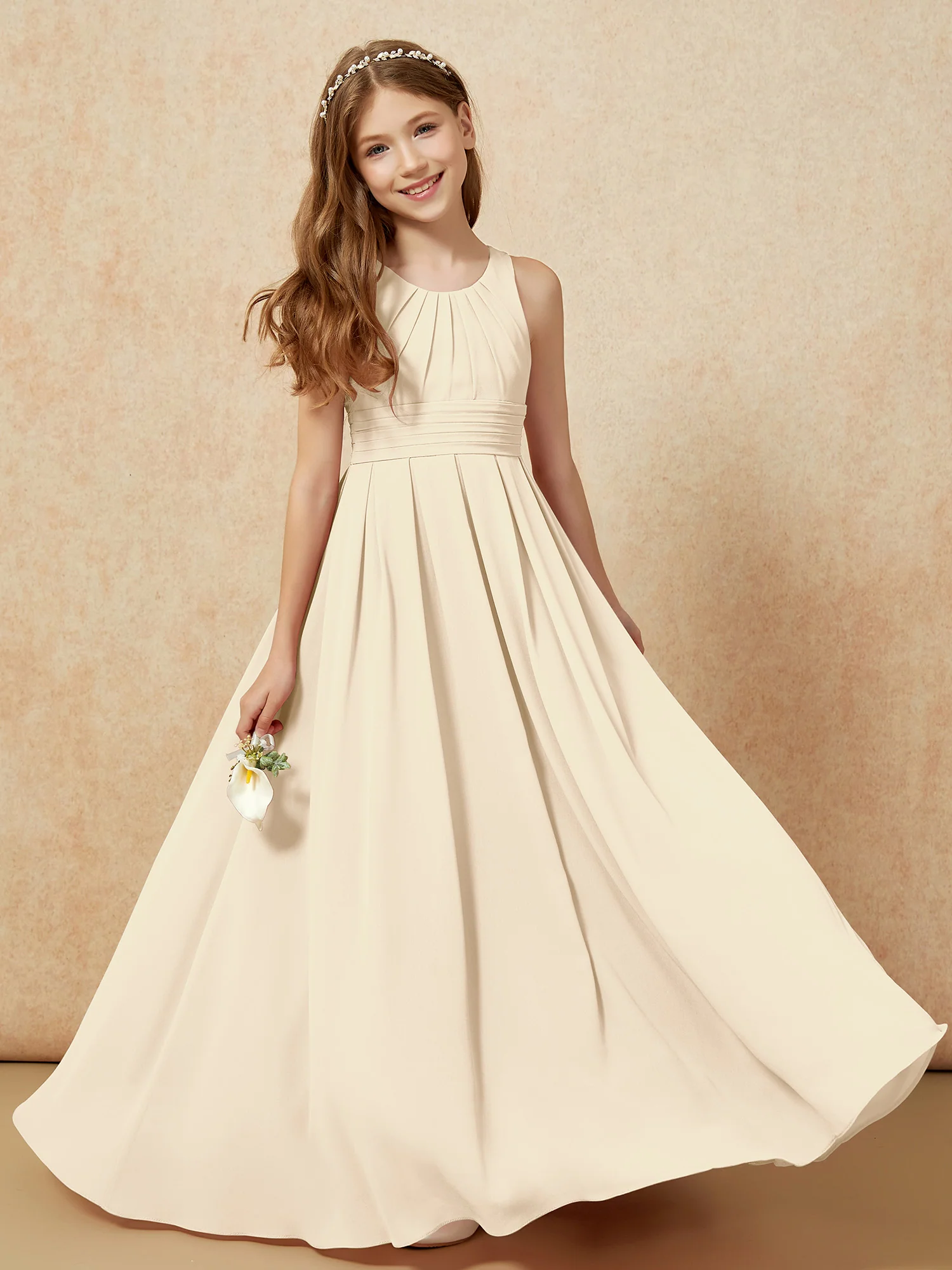 Scoop Neck Pleated Long Junior Bridesmaid Dresses Champagne