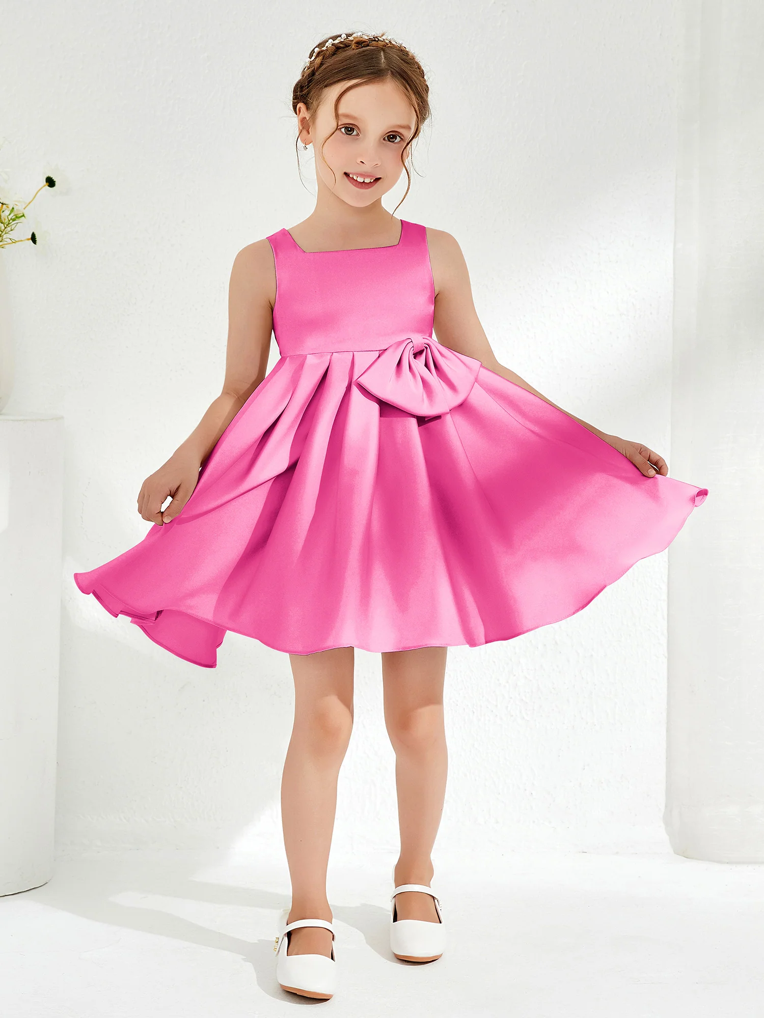 Square Pleated Knee-Length Girl's Dress with Bow Azalea