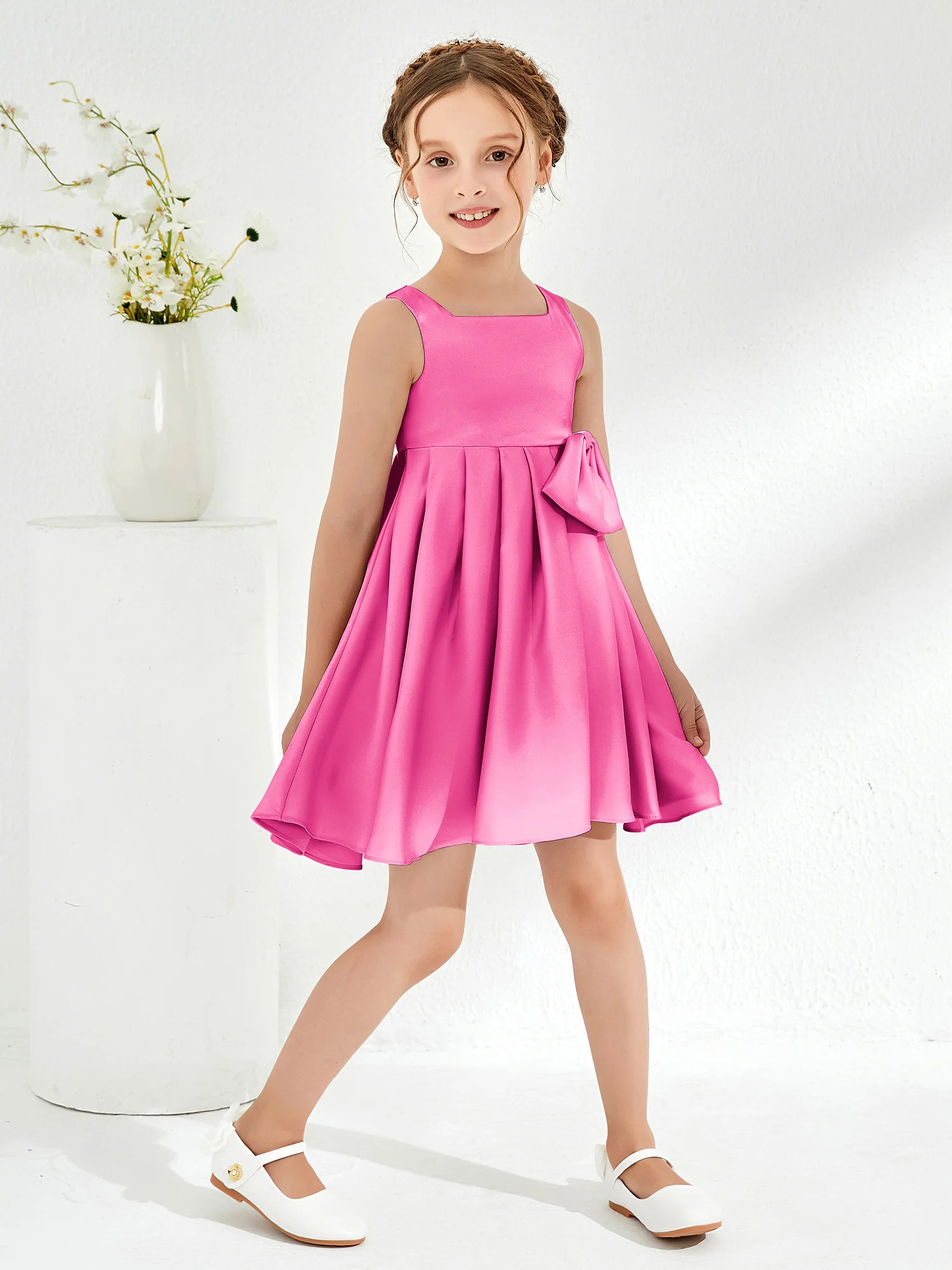 Square Pleated Knee-Length Girl's Dress with Bow Azalea - Image 3