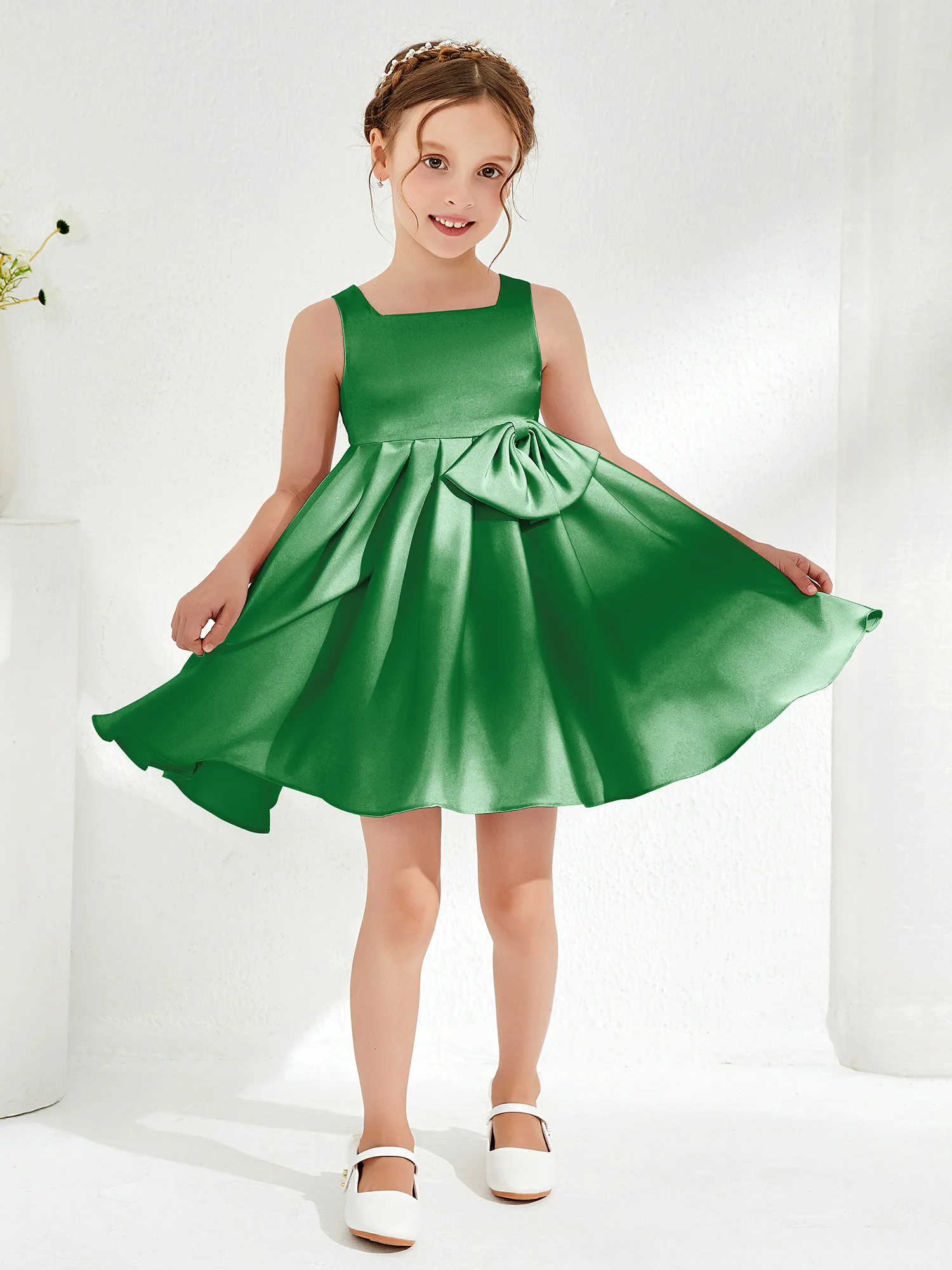 Square Pleated Knee-Length Girl's Dress with Bow Emerald
