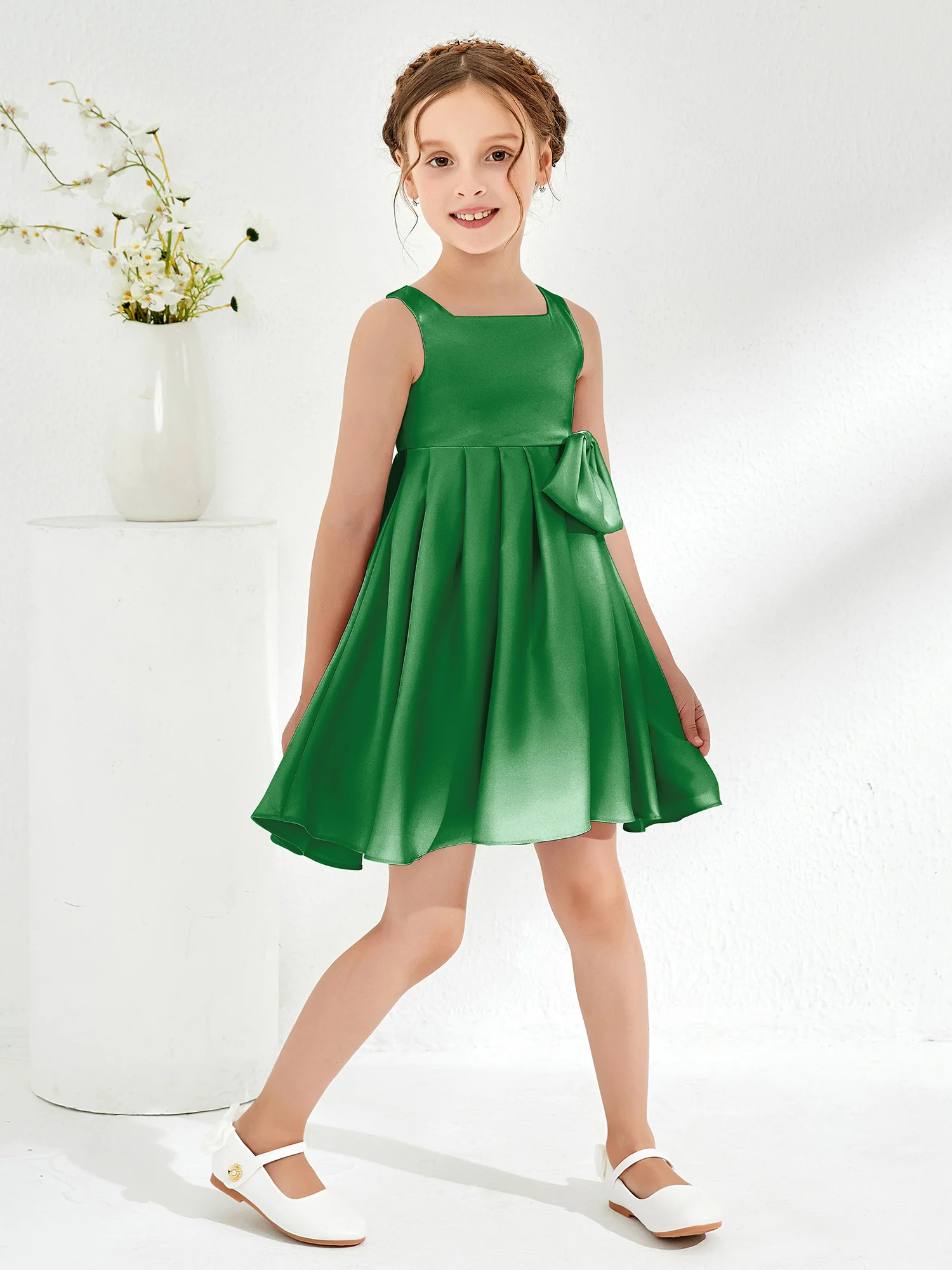 Square Pleated Knee-Length Girl's Dress with Bow Emerald - Image 3
