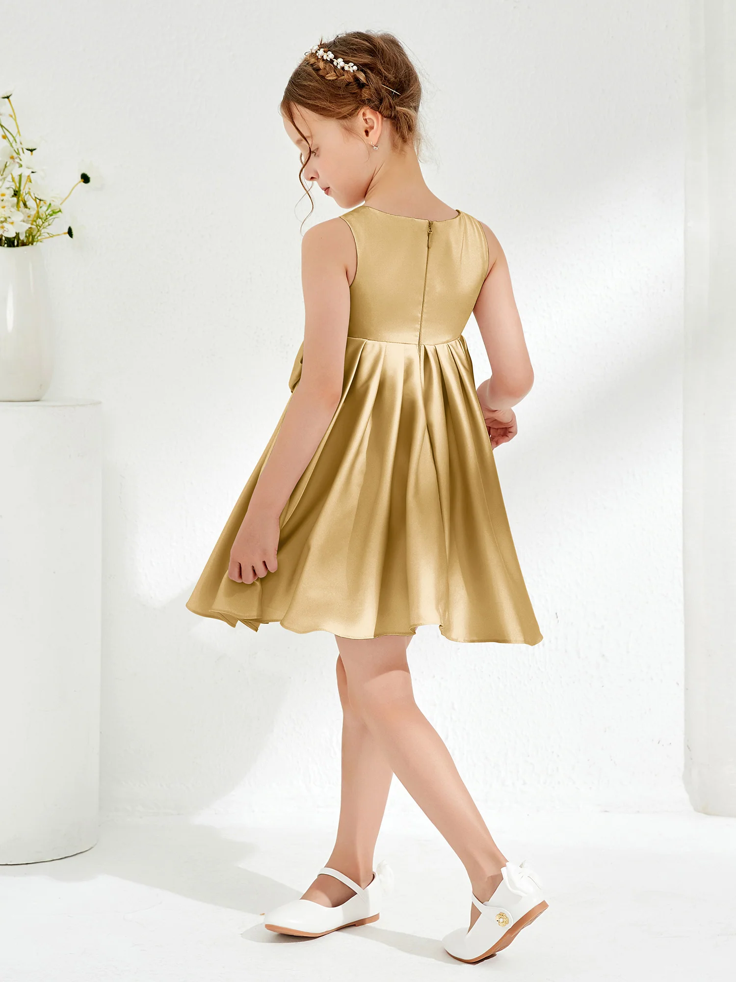 Square Pleated Knee-Length Girl's Dress with Bow Gold - Image 2