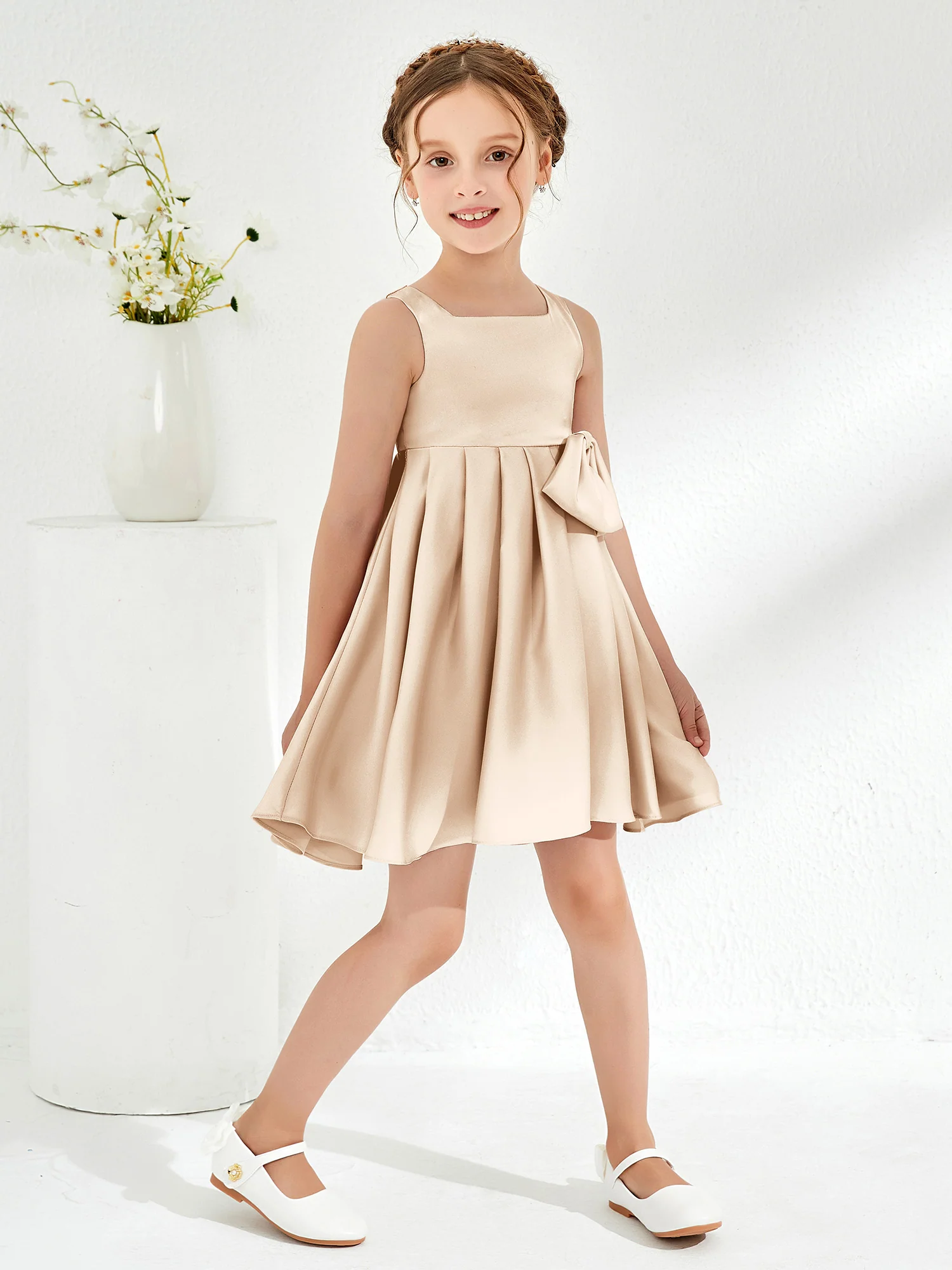 Square Pleated Knee-Length Girl's Dress with Bow Peach - Image 3