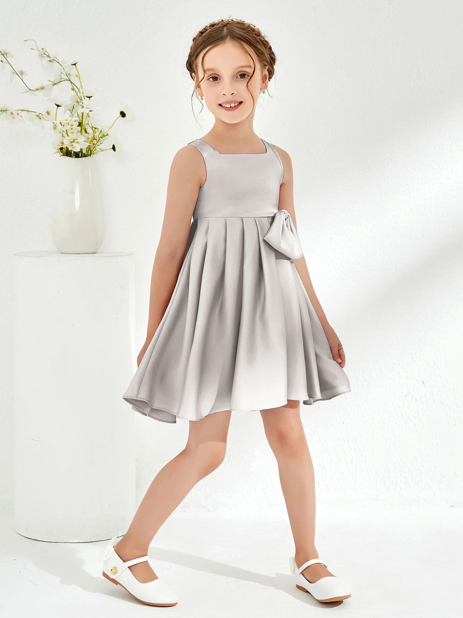 Square Pleated Knee-Length Girl's Dress with Bow Silver - Image 3