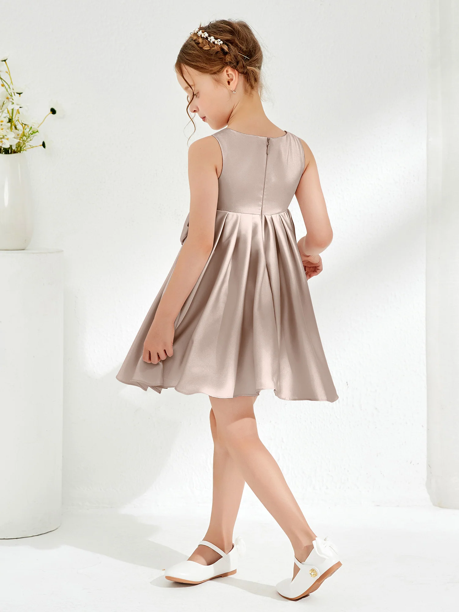 Square Pleated Knee-Length Girl's Dress with Bow Taupe - Image 2